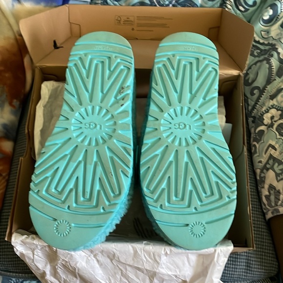 Uggs Fluffita Sz9 - Picture 10 of 11